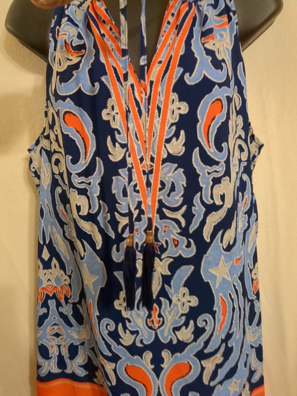L 🏵💙🏵 Sleeveless Colorful Floral Abstract Tunic Top - Picture 3 of 12